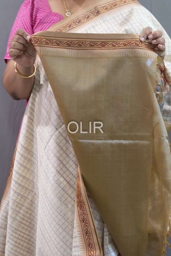 Off-White Body with Contrast Pallu Silk Cotton Saree with Lakshadeepam Motifs