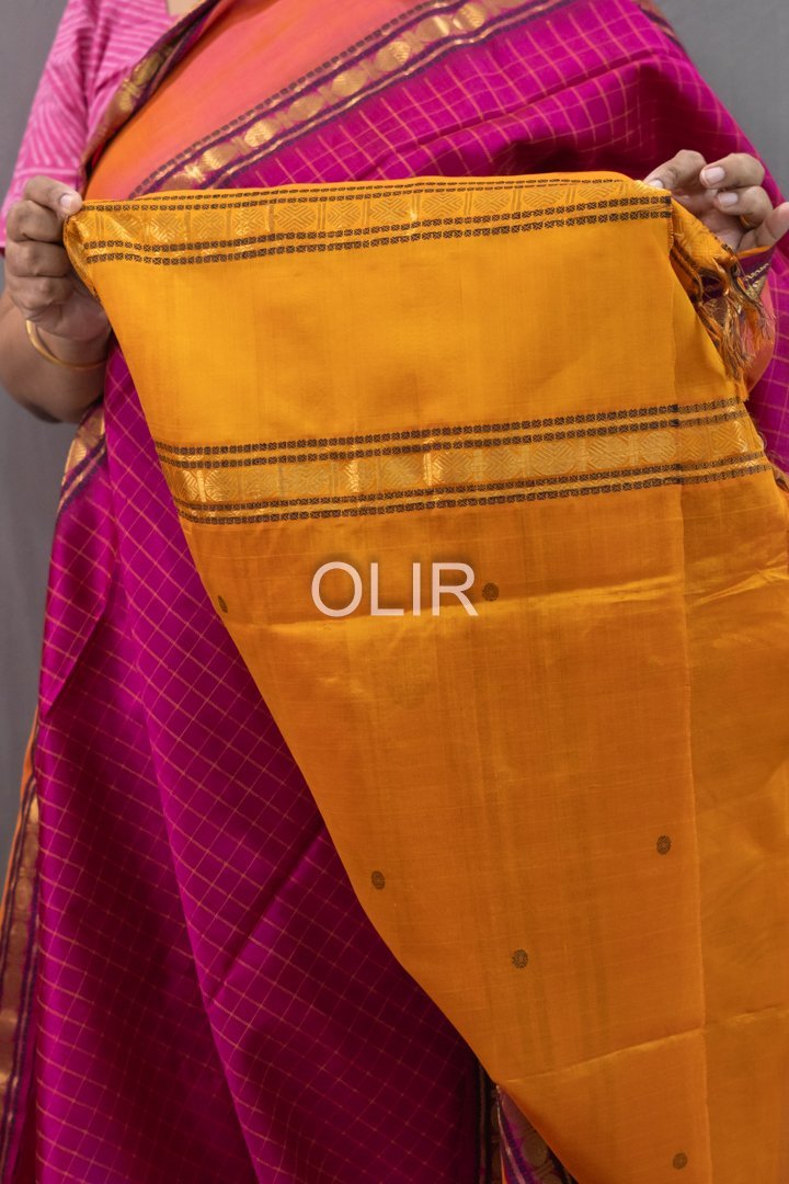 Handwoven Kalakshetra Silk Cotton Saree – Coral Pink & Mustard Gold - Image 3